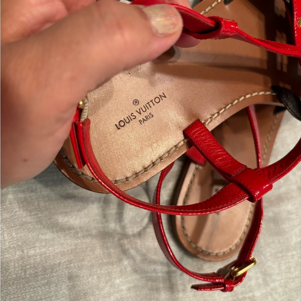 Authentic 💁🏻‍♀️Louis Vuitton  pretty sandals( size 37-1/2/7-5) - Picture 8 of 17